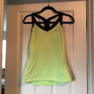 Women’s running or cycling top with pockets